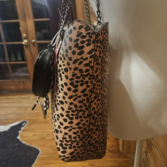 Betsey Johnson Leopard Print Tote with Black Details - Picture 3 of 8